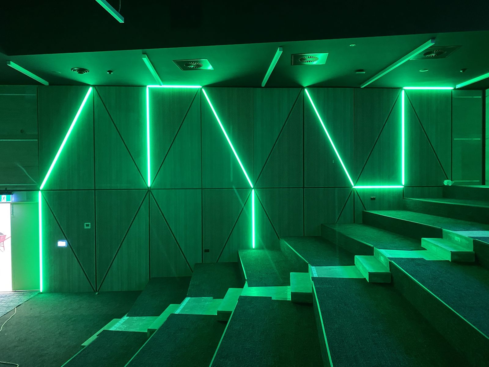 The same LED wall set to green
